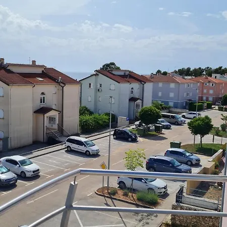 Apartment Zvonko Karigador