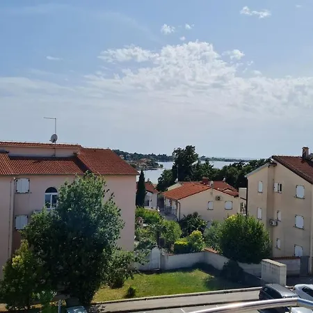 Zvonko Karigador Apartment *